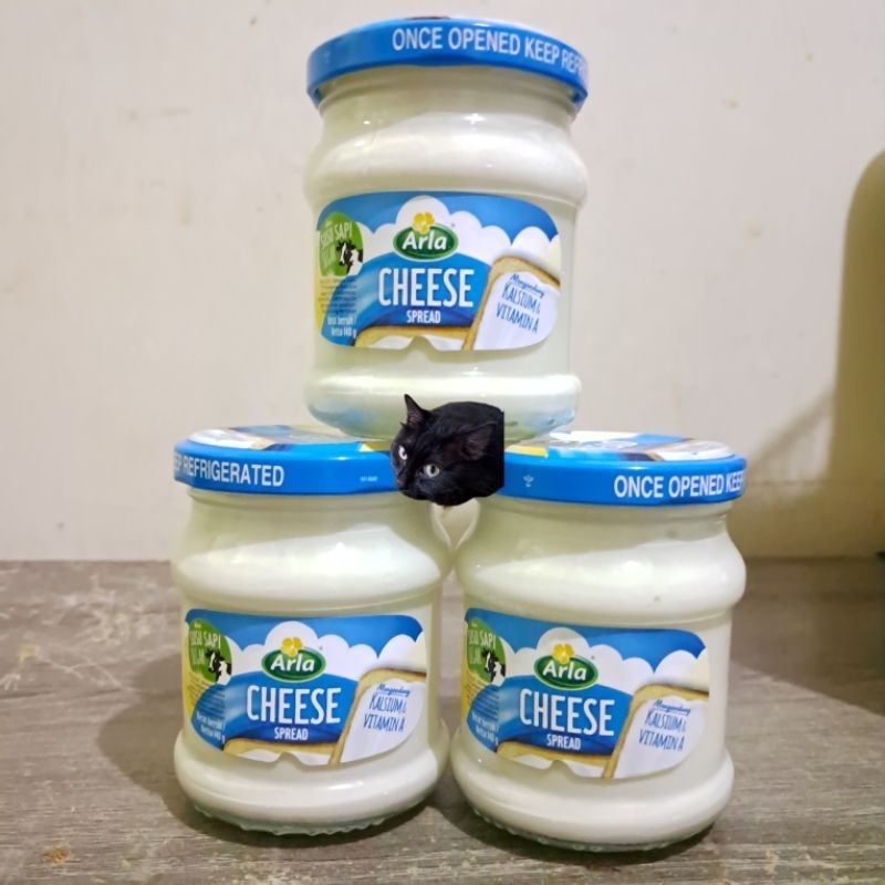 

Arla Cheese Spread 140gr & Arla Cream Cheese 240gr