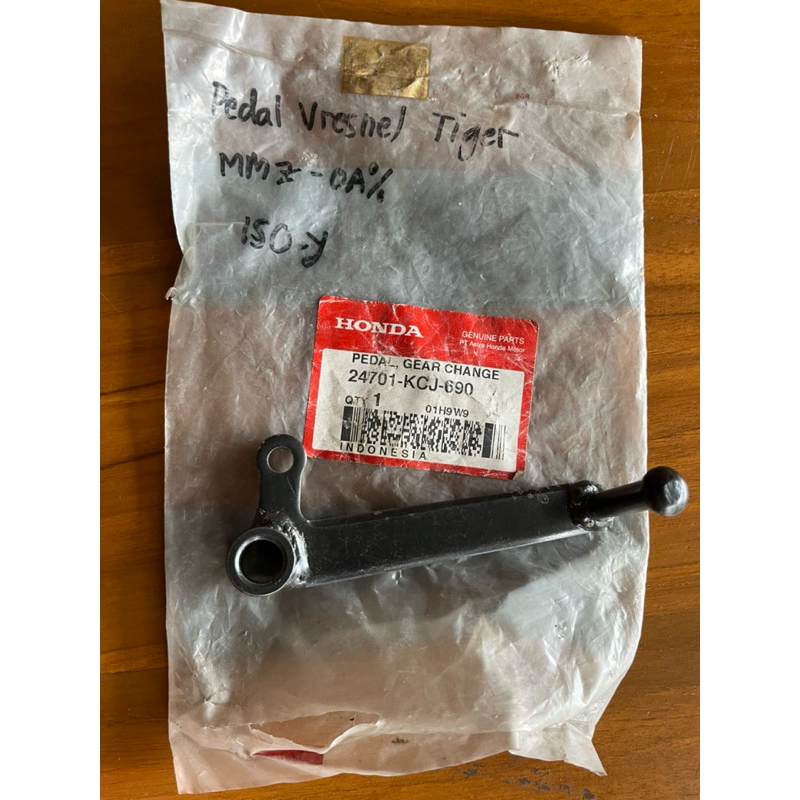 Pedal Presneleng Persneling operan gigi Honda Tiger lawas lama revo original baru 24701-KCJ-690