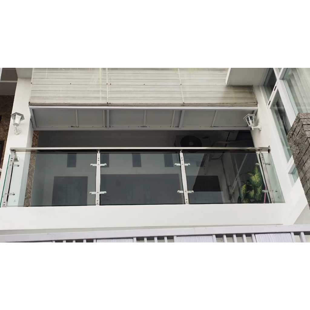 Railing kaca balkon minimalis