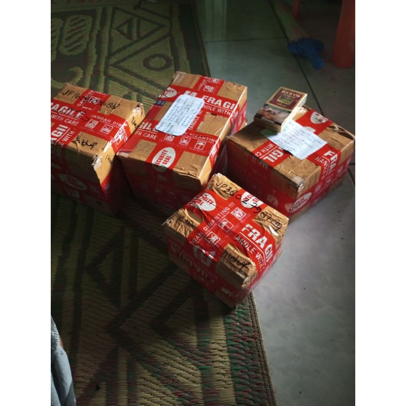 

kardus packing random 2