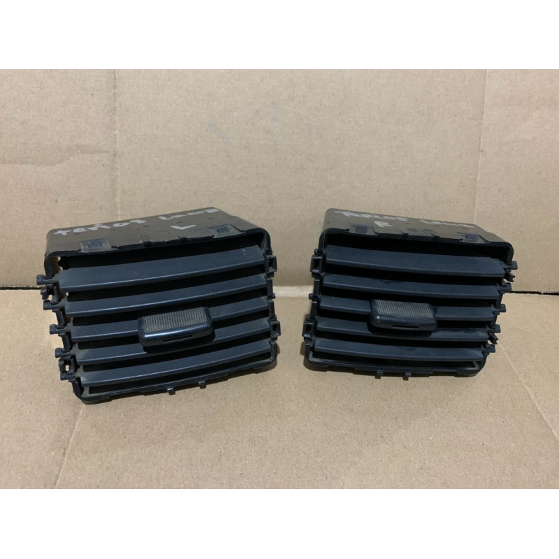 (HARGA SATUAN) Kisi kisi gril AC Dashboard tengah Rush Terios lama 2007 - 2010 original copotan