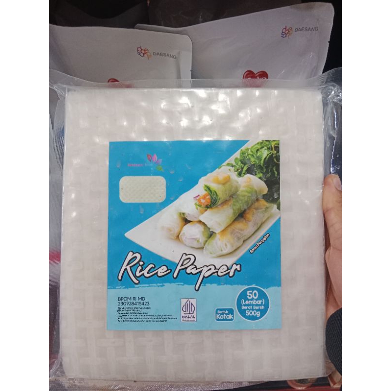 

Rice paper (bentuk kotak) 500 gr