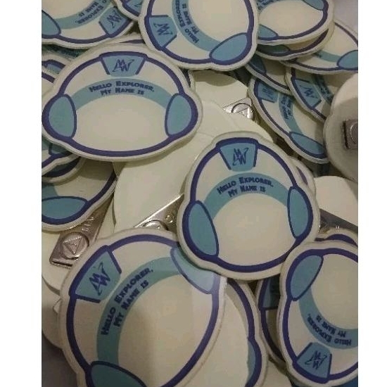 Pin resin custom