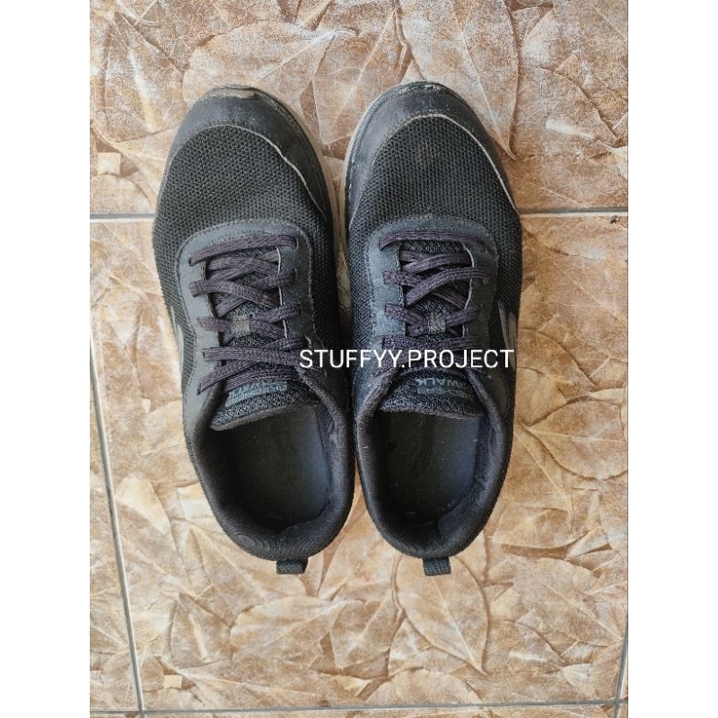 Skechers (41) Preloved Pribadi - (Harap Chat Admin Terlebih Dahulu)