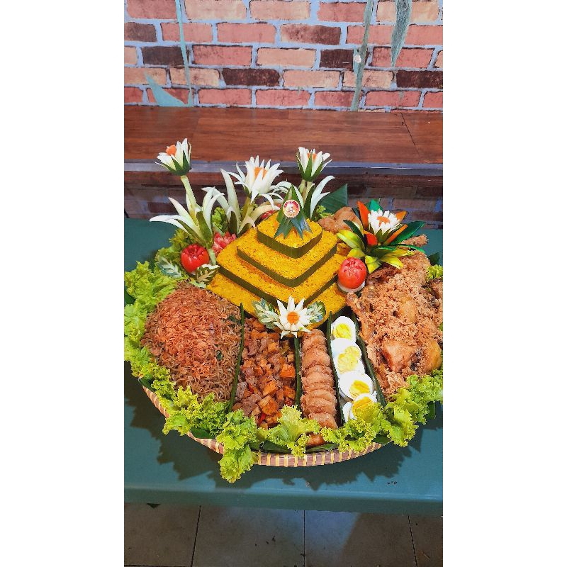 

Nasi Tumpeng 25 porsi