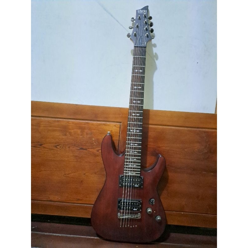 Schecter Omen 7