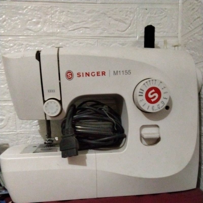 preloved mesin jahit portabel singer m1155