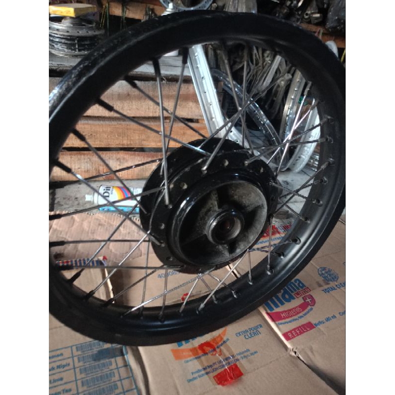 velg jari-jari black 1pcs belakang Yamaha Vega r lama fizr { second berkualitas}