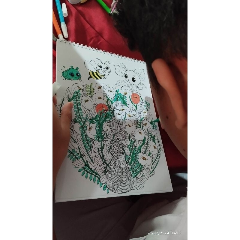 

BUKU GAMBAR A4 COVER COSTUM WARNAI SENDIRI