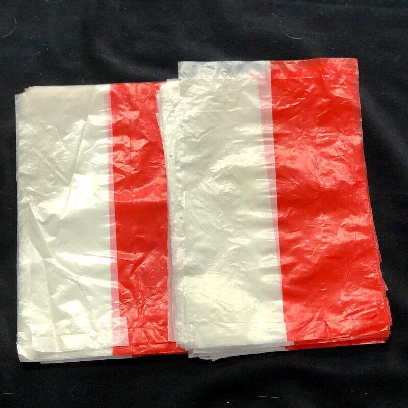 

BENDERA PLASTIK MERAH PUTIH ( ISI 40 PCS ) SUDAH PAKAI TALI