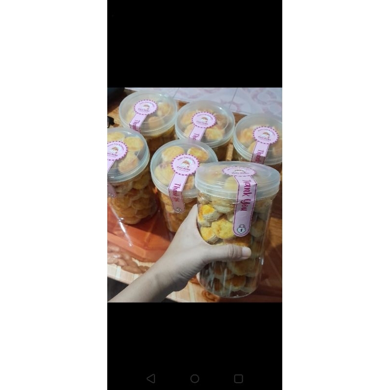 

kue kacang handmade