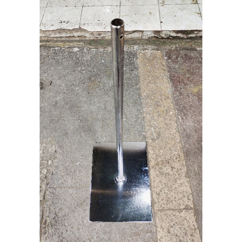 display kaki besi plat tebal / kaki patung plat tebal