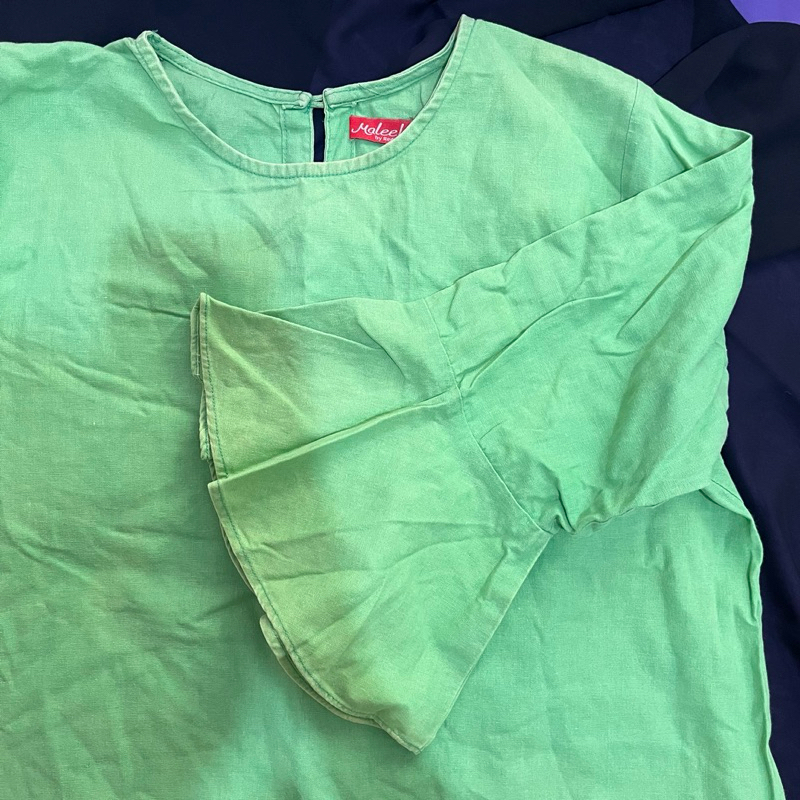 Blouse linen hijau (preloved)