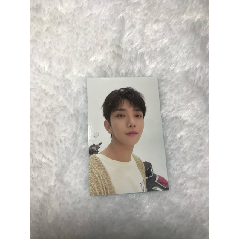 READY STOCK BENE PHOTOCARD SEVENTEEN IN CARATLAND 2021 Tshit Rugger