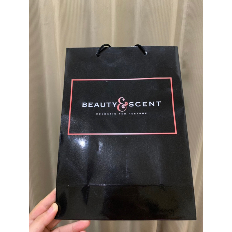 

Paperbag beauty & scent