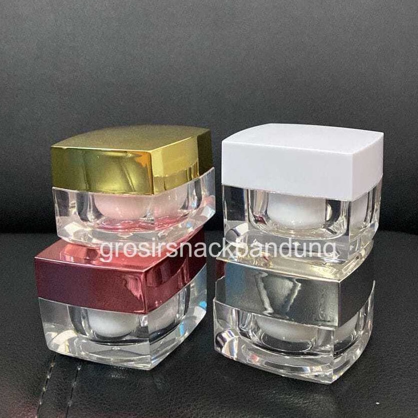 POT CREAM AKRILIK KOTAK 1GR  AKRILIK SQUARE JAR SILVER GOLD 1GR
