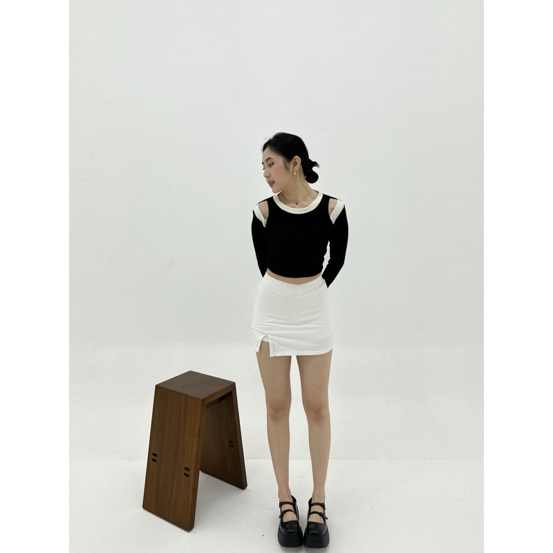 Mola Off shoulder Knit Top