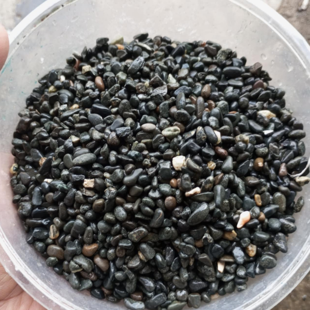 Batu Hias Black Bali Untuk Dekorasi Tanaman Hias Dan Aquarium 1kg