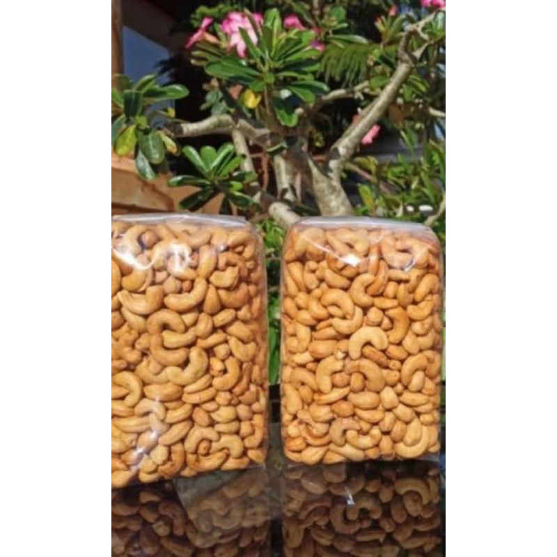 

kacang Mede super Sulawesi 500grm