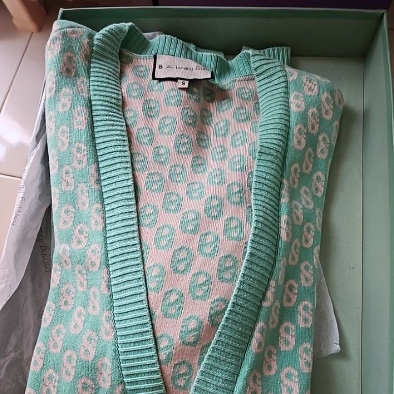 CARDIGAN SWEATER JAKET BENANG JARUM BUTTONSCARVES SOLD