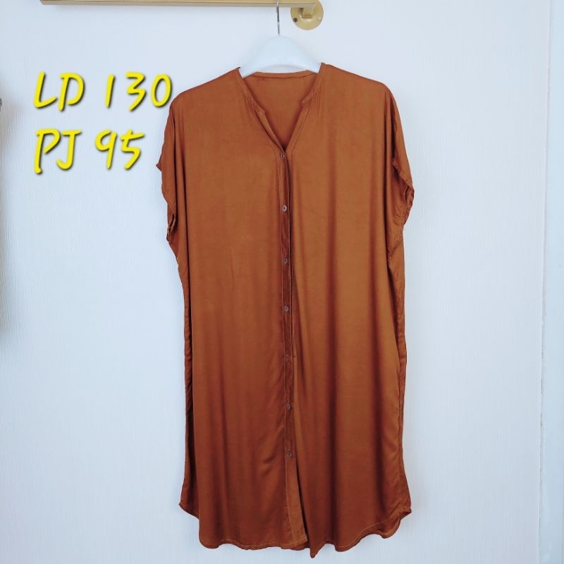Dress Adem Model Kancing Depan Lengan Pendek