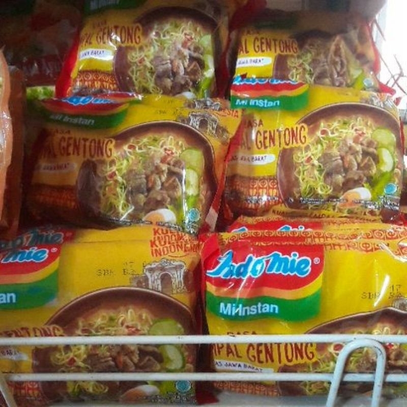 

indomie instan rasa empal gentong