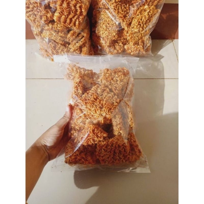 

MIE KREMES PEDAS / MIE KERITING- Berat 1 PC 120 gram