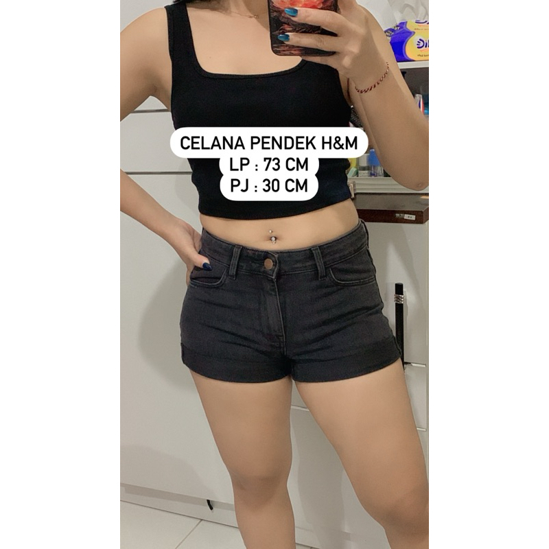Celana Pendek Wanita H&M