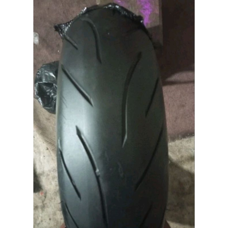 BAN GEDE TUBLES COPOTAN UKURAN 180/55 & 190/55 RING 17 MEREK  Bridgestone BATTLAX