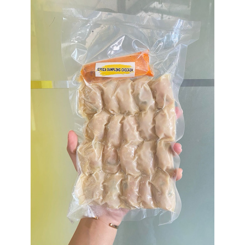 

GYOZA DUMPLING AYAM PREMIUM