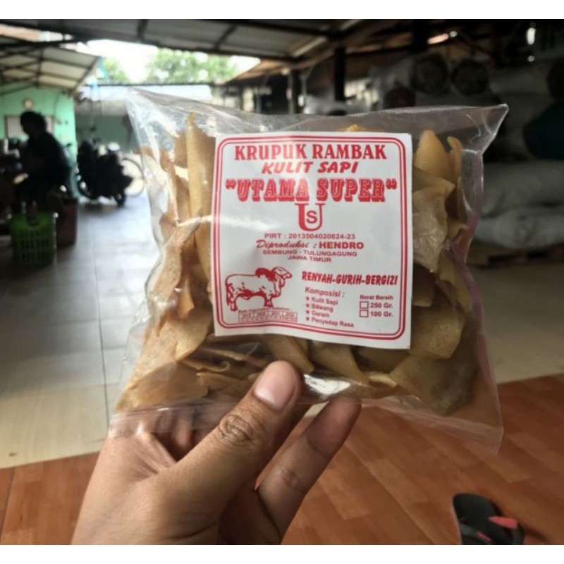 

makanan kering kerupuk rambak khas limpung