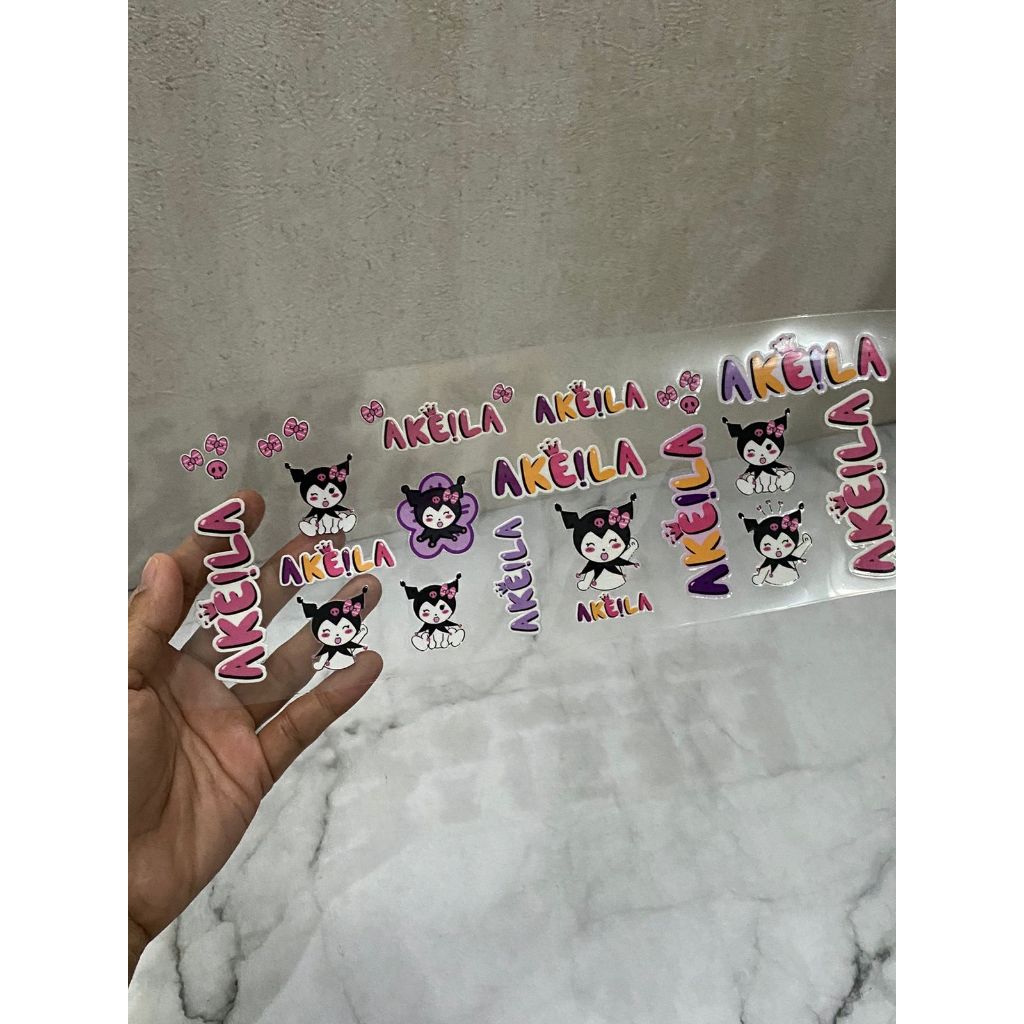 

STIKER DTF UV CETAK PRINT../DECAL KERING/CUTTING STIKER CUSTOM FULL COLOR BISA TIMBUL SOUVENIR PREORDER