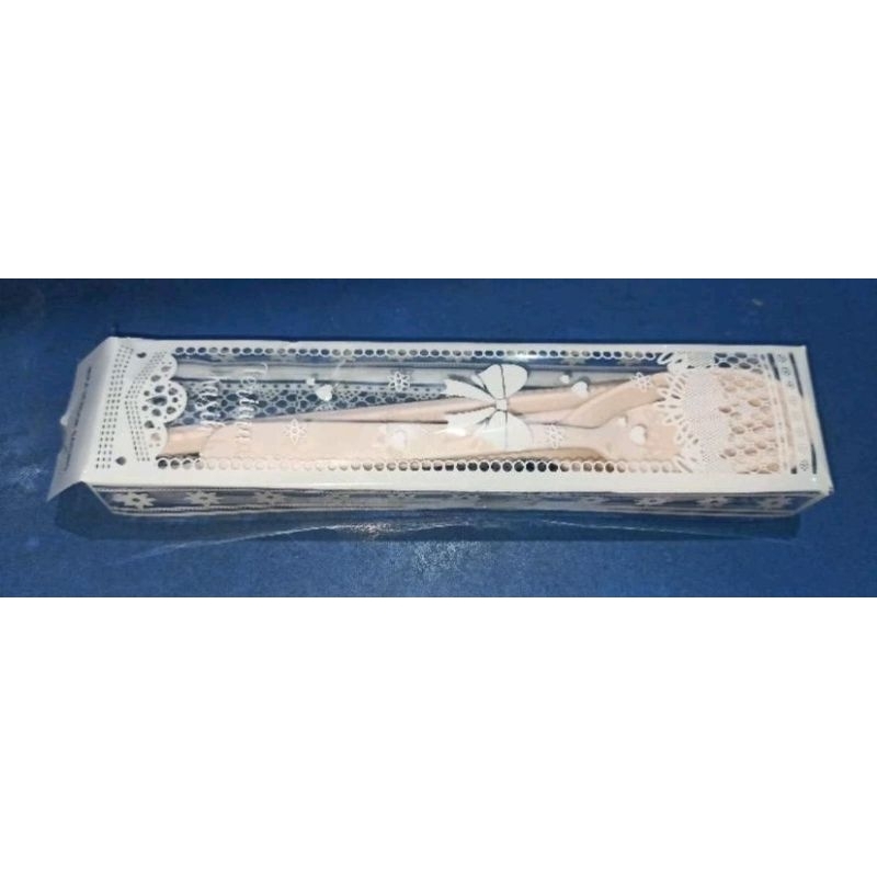 souvenir pernikahan set sendok travel lokal di kemas mika. isi sendok garpu sumpit plastik