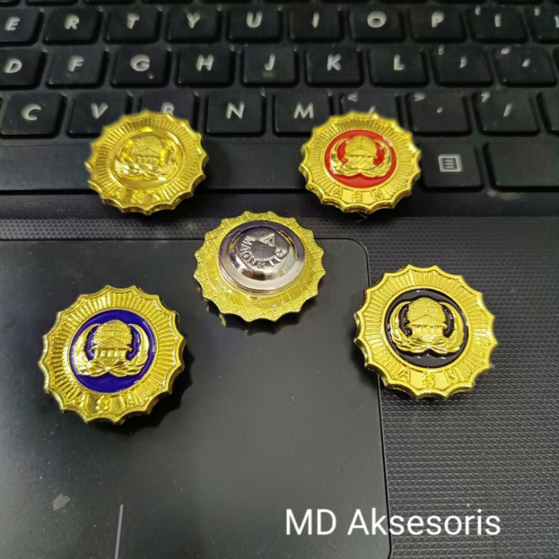 Pin ASN Korpri Golongan Pin ASN Golongan Kuningan magnet