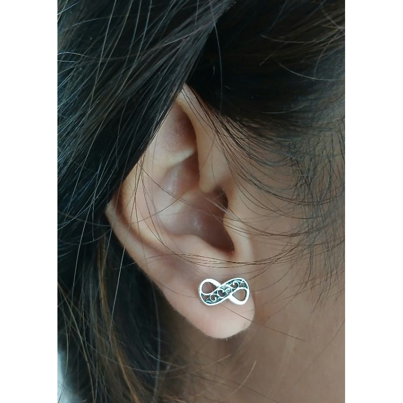 anting perak infinity dengan ukiran bali