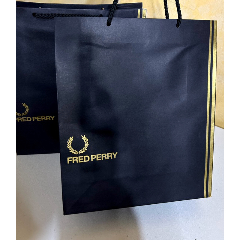 Paper Bag FREDPERRY Hitam Paper Bag Pembungkus Kado