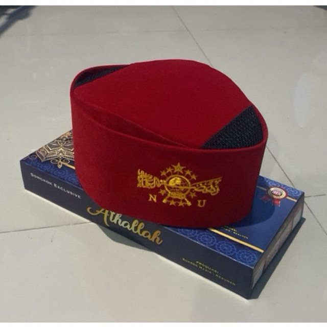 PECI SUSUN MERAH MARUN