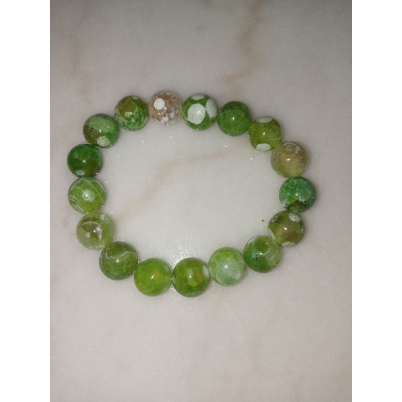 Gelang batu hijau muda totol preloved