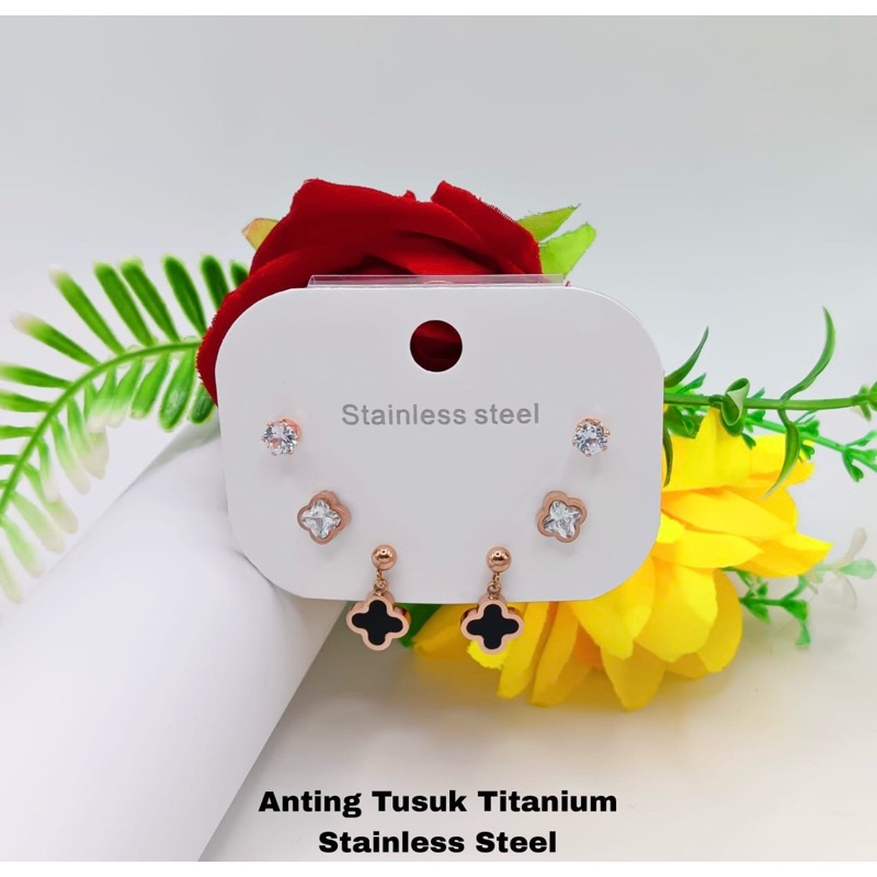 Anting clover set 3 Titanium Anting wanita