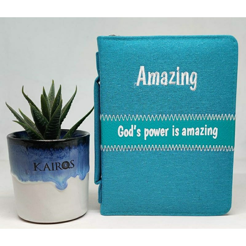 

SAMPUL ALKITAB KECIL MOTIF AMAZING