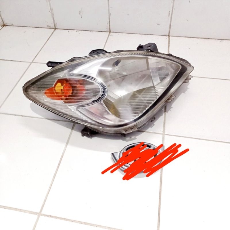Headlamp Lampu Depan KANAN Toyota Avanza Daihatsu Xenia old lama 2004 2005 2006 2007 bekas ori Copot