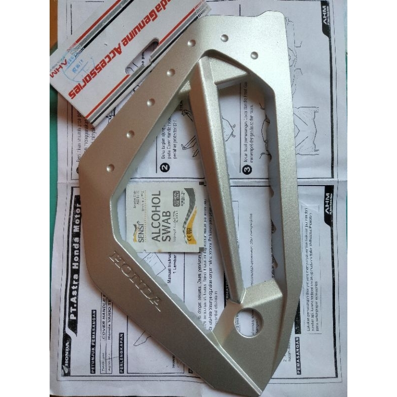 Garnis tutup radiator vario 125/150 ori