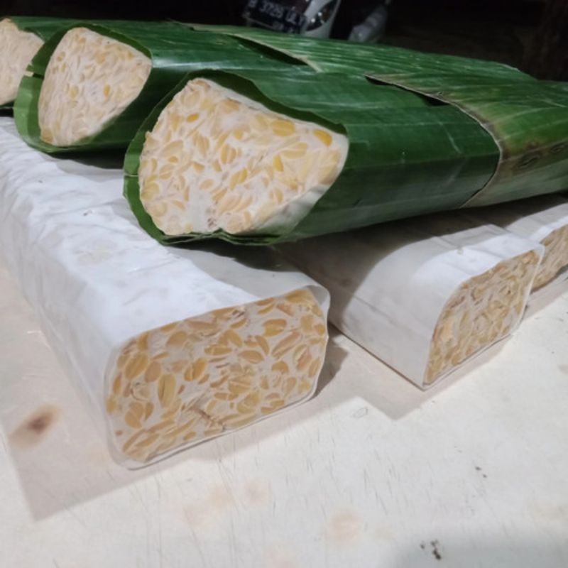 

tempe daun pisang / tempe