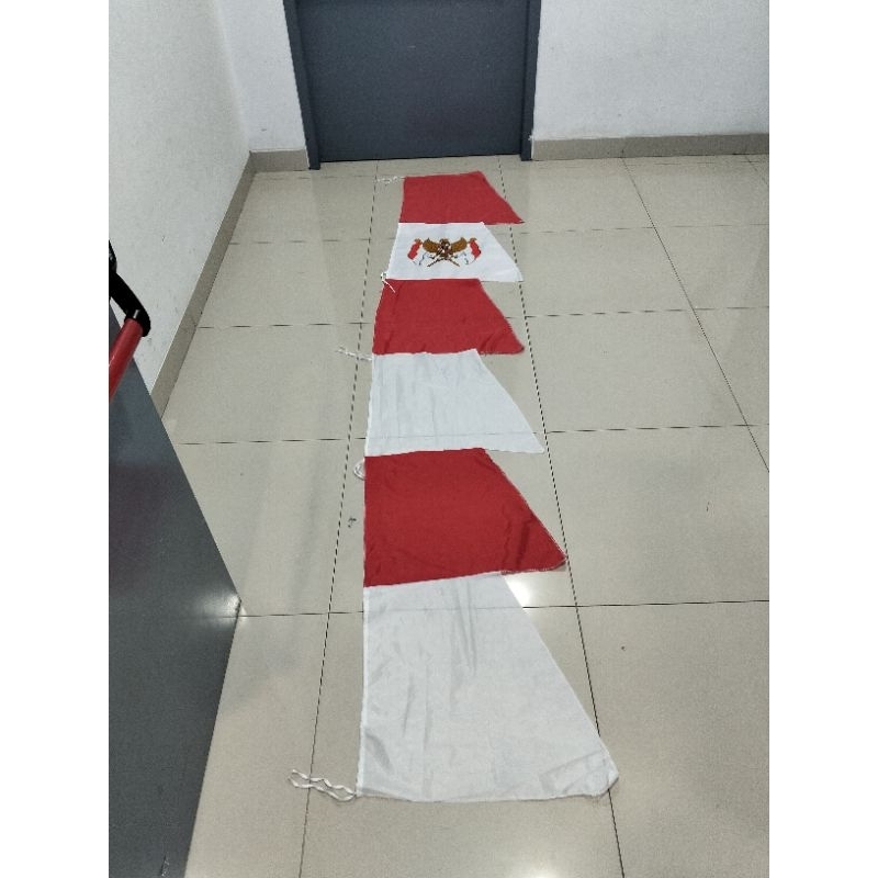 umbul umbul garuda merah putih