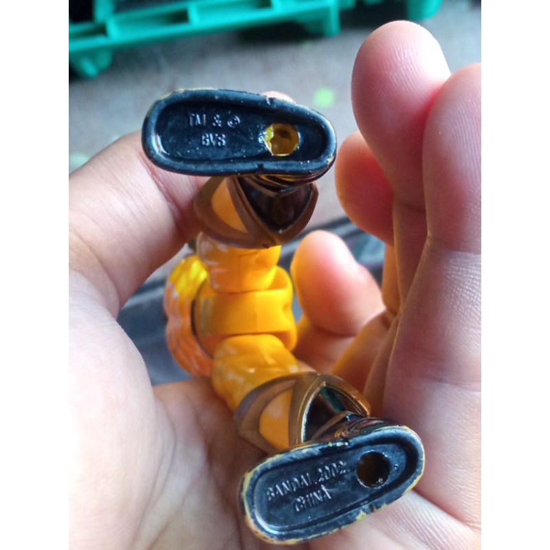 figur ranger kuning bandai tahun 2002