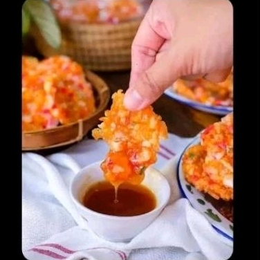 

Camilan Cipuk Aci Kerupuk Free Chili Oil