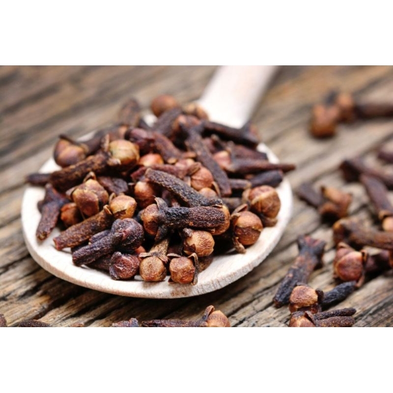 

Cengkeh Cloves Kering Keluarga Hasil Panen Segar Rempah Rempah Cengkeh 500gr