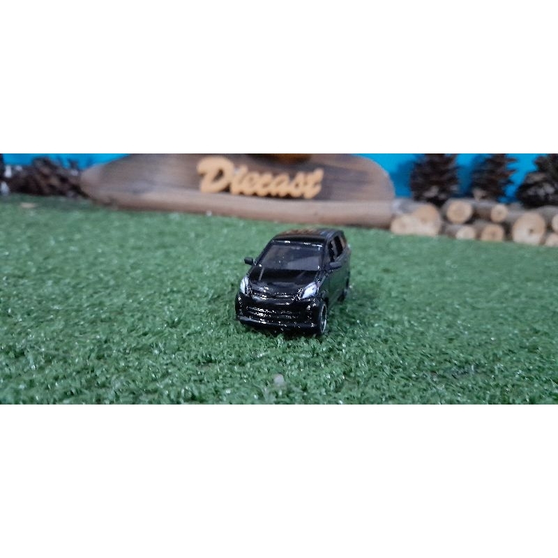 Diecast Miniatur Toyota Avanza hitam skala 1:64