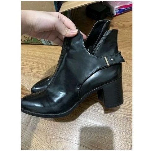 Preloved Zara Ankle Boots size 39 hitam black second sepatu wanita boot heels winter snow fashion sh