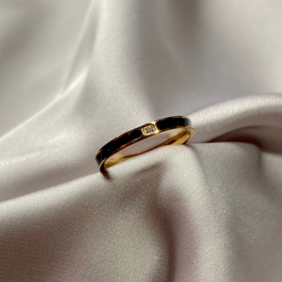 Cincin Hitam-Gold Titanium Fashion Korea